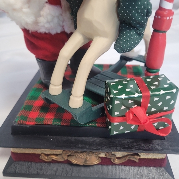 VTG 1993 Holiday Creations Xmas Lighted Musical Santa Rocking Horse Secene - Picture 4 of 16